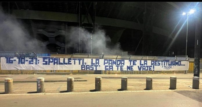 striscione spalletti-panda