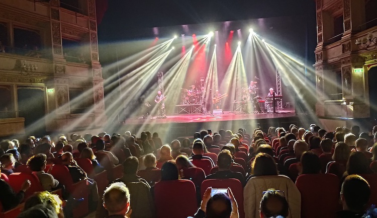 Tribute-Band-Genesis