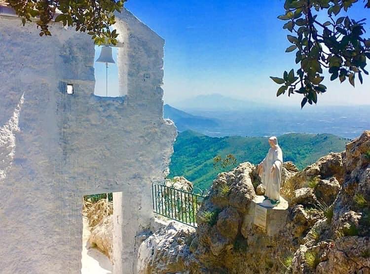 monastero-eremo-di-SanSalvatore-frazione-Croce